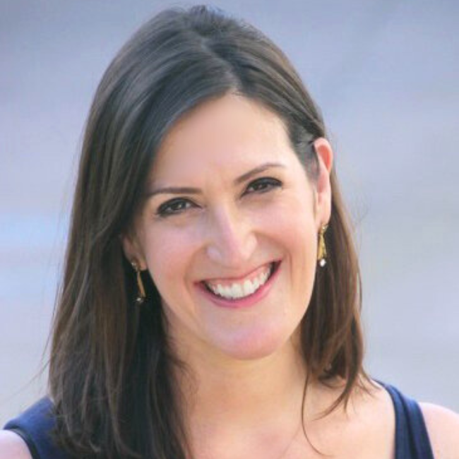 Headshotof Lisa smiling